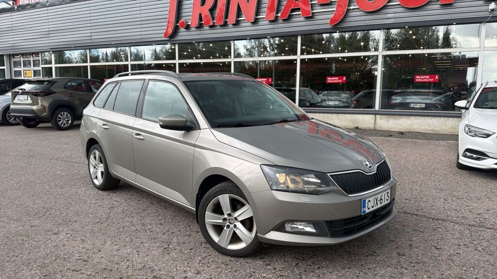 Skoda Fabia 2015 Ruskea (beige)