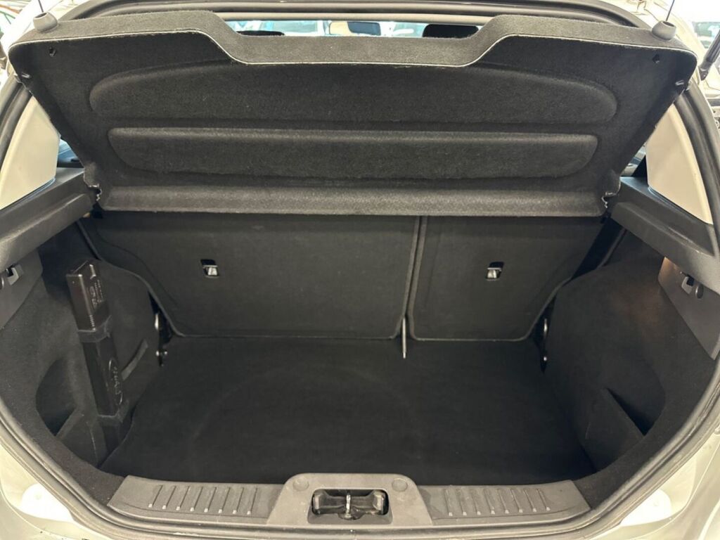Ford Fiesta 2015 Harmaa