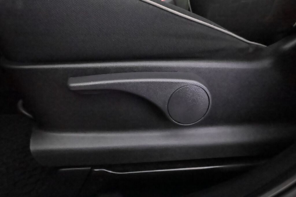 Kia Venga 2015 Punainen