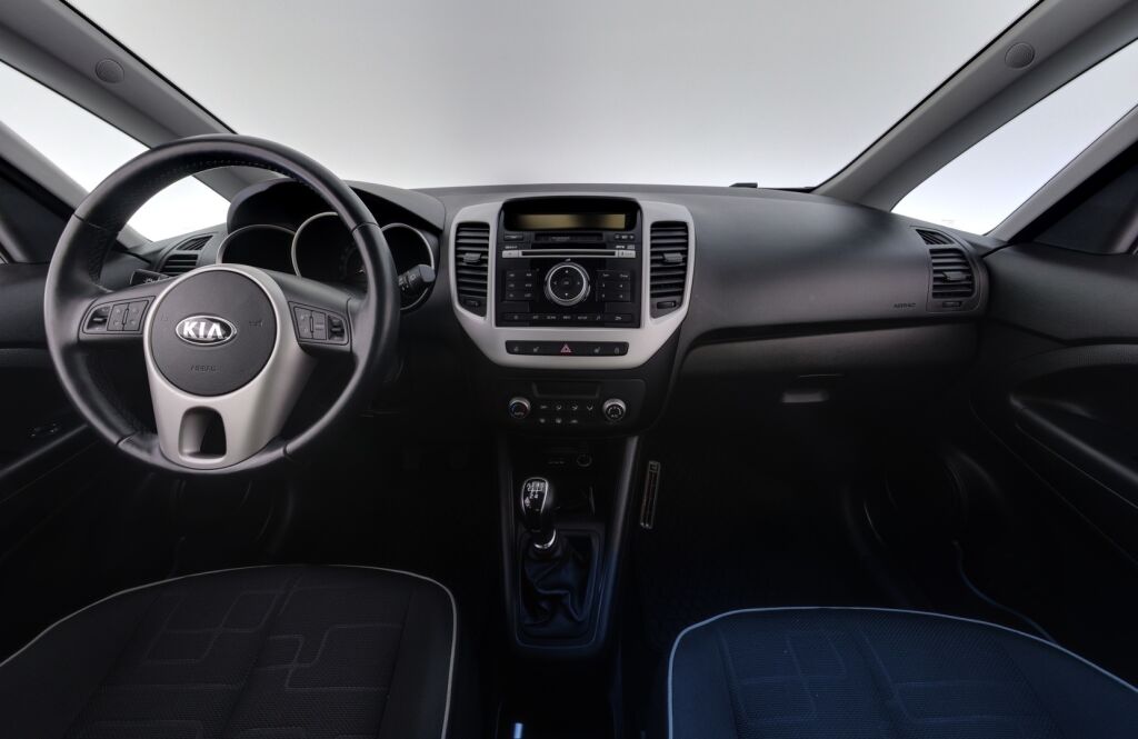 Kia Venga 2015 Punainen