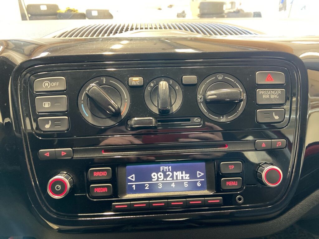 Volkswagen up! 2015 Punainen