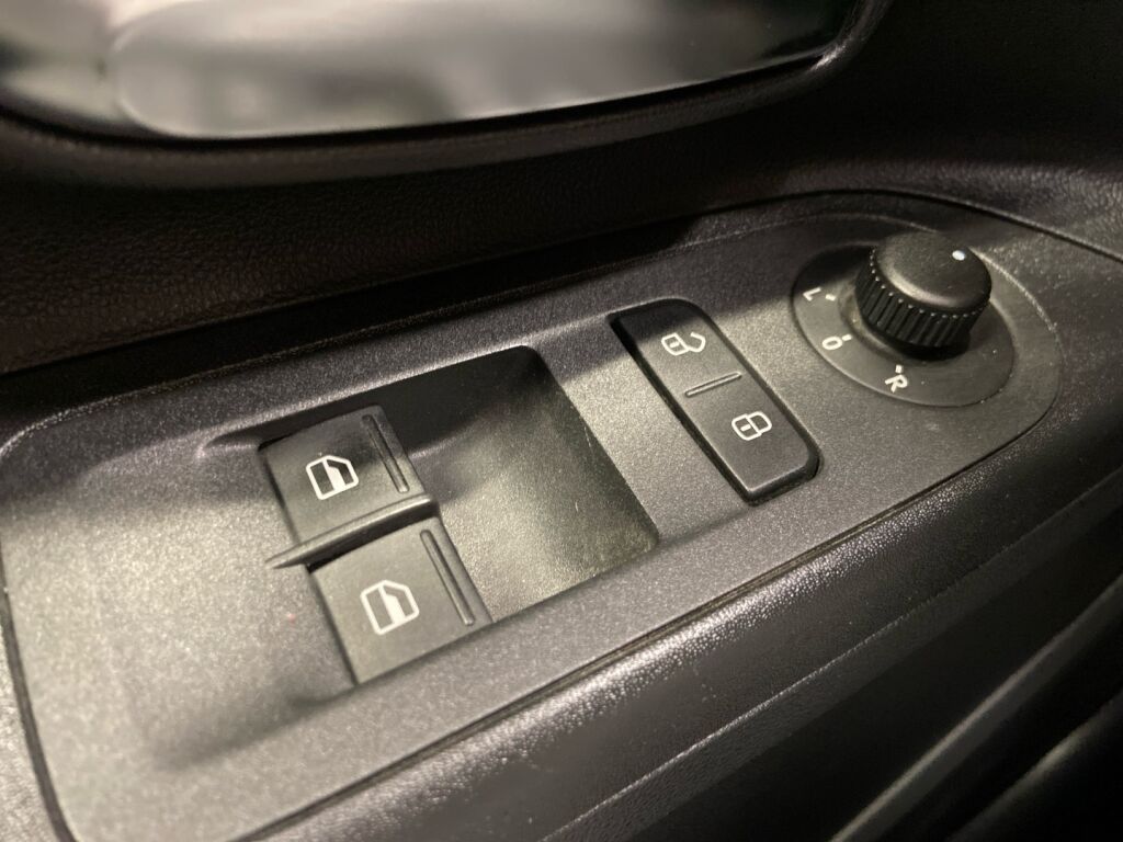 Volkswagen up! 2015 Punainen