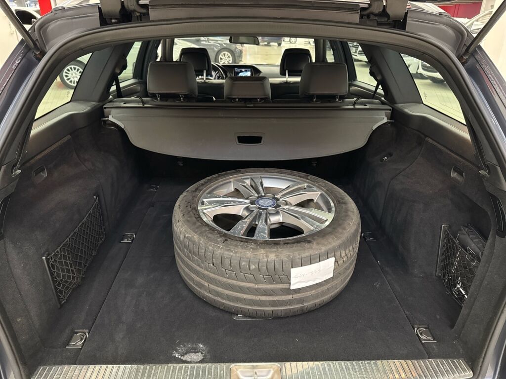 Mercedes-Benz E 2015 Harmaa