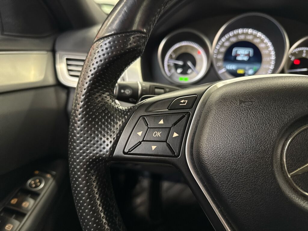 Mercedes-Benz E 2015 Harmaa