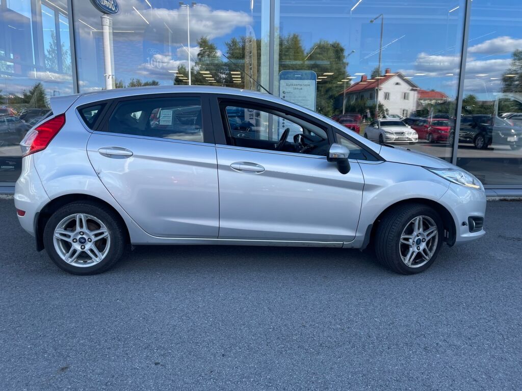 Ford Fiesta 2015 Harmaa
