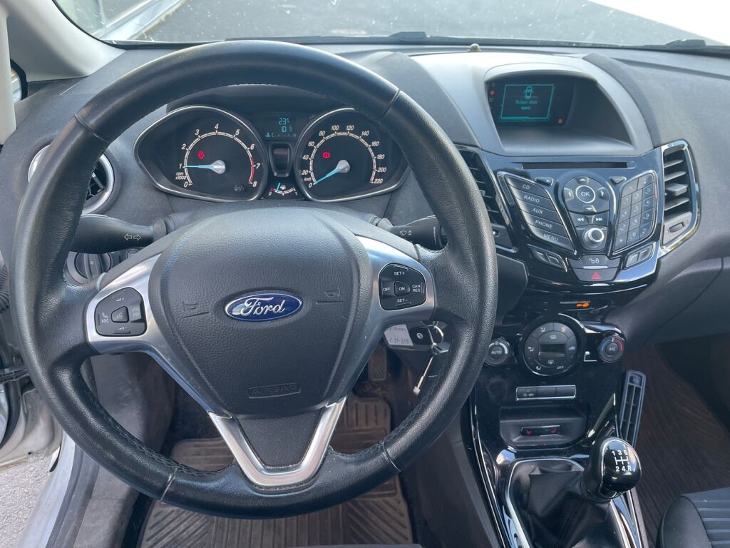 Ford Fiesta 2015 Harmaa