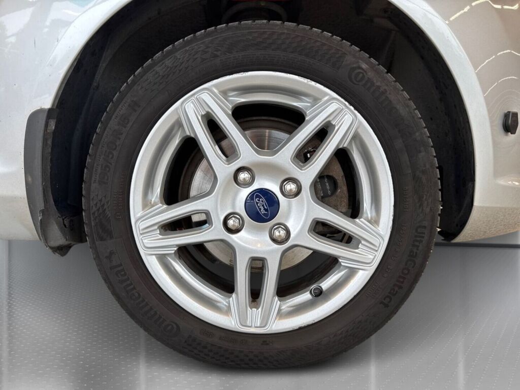 Ford Fiesta 2015 Harmaa