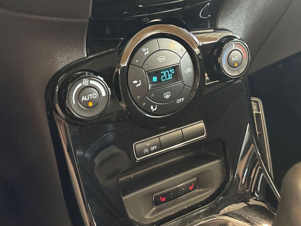 Ford Fiesta 2015 Harmaa