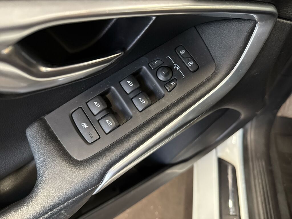 Volvo V40 2015 Valkoinen