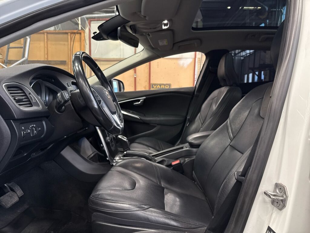 Volvo V40 2015 Valkoinen