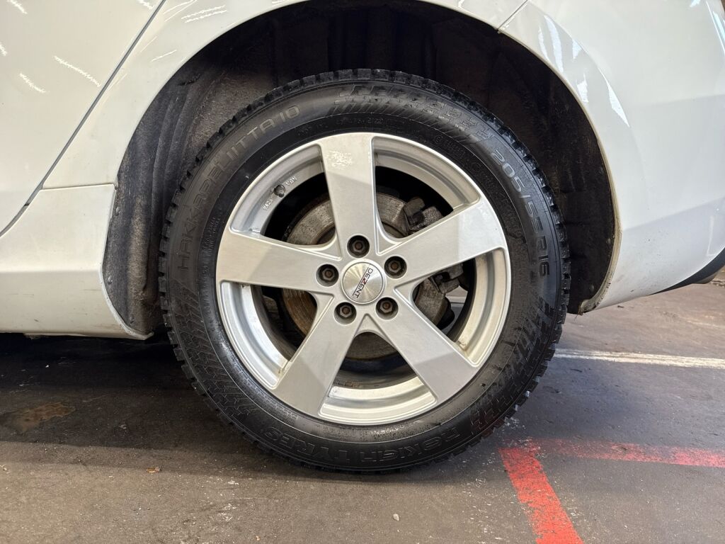 Volvo V40 2015 Valkoinen