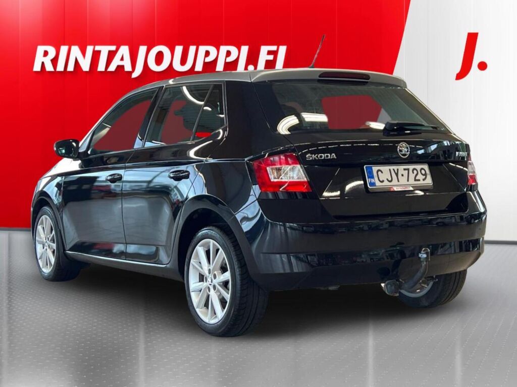 Skoda Fabia 2015 Musta