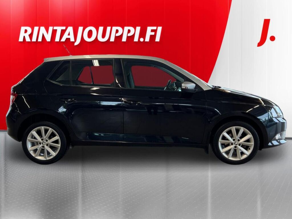 Skoda Fabia 2015 Musta