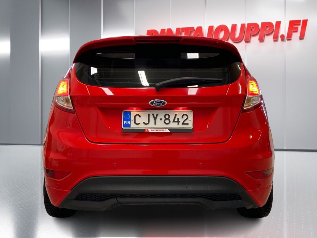 Ford Fiesta 2015 Punainen