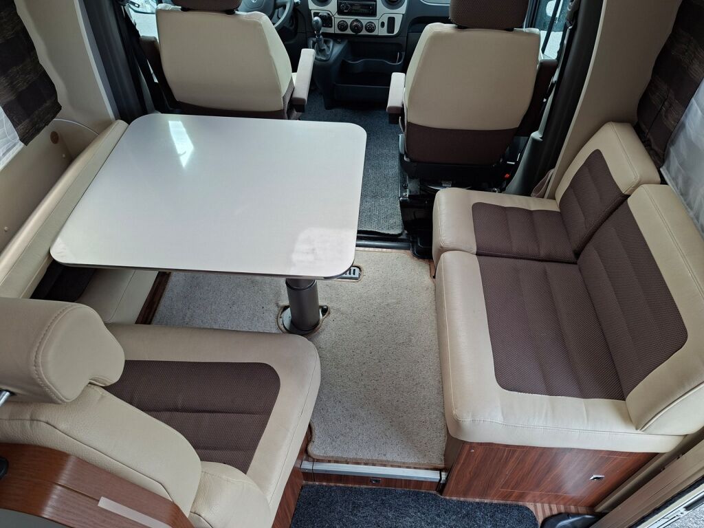 Adria Matrix Supreme M 687 SL 2015 Valkoinen