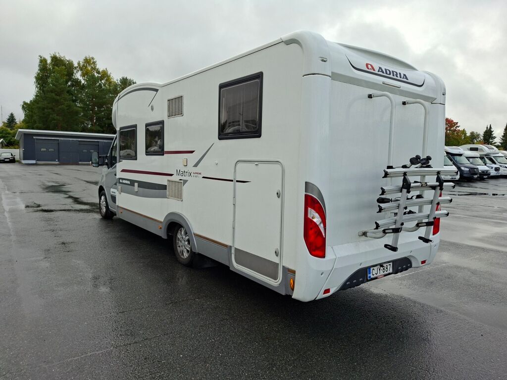 Adria Matrix Supreme M 687 SL 2015 Valkoinen
