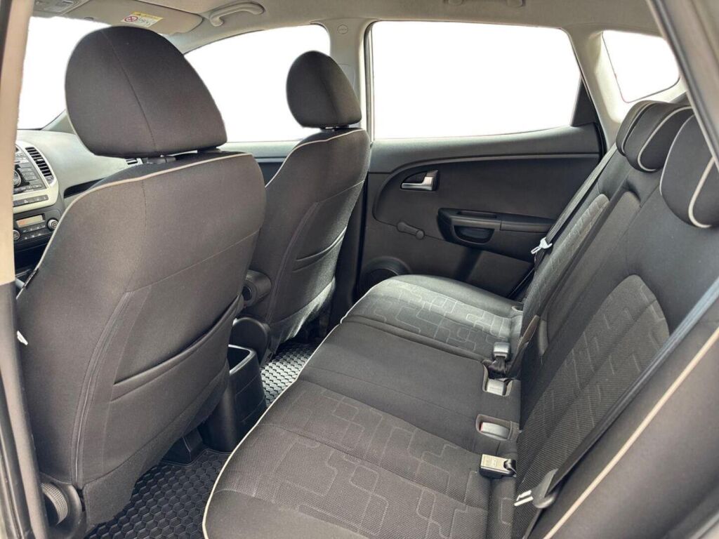 Kia Venga 2015 Hopea