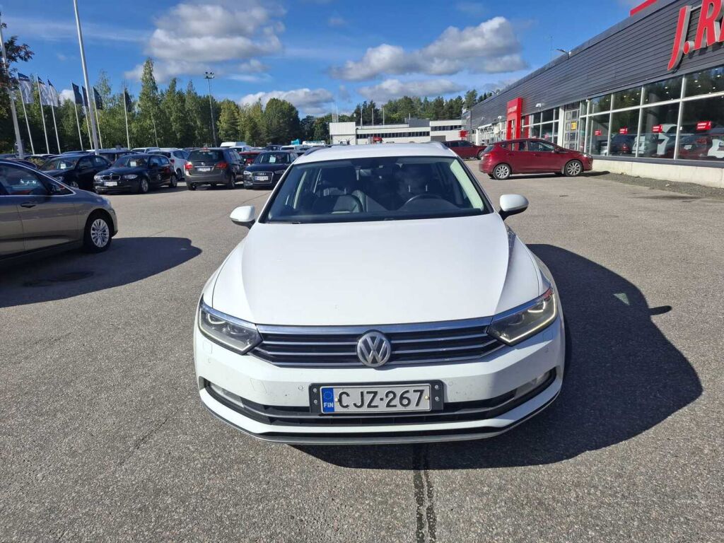 Volkswagen Passat 2015 Valkoinen
