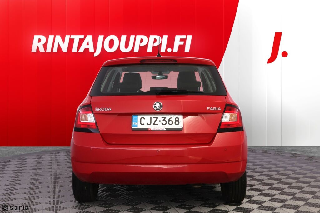 Skoda Fabia 2015 Punainen
