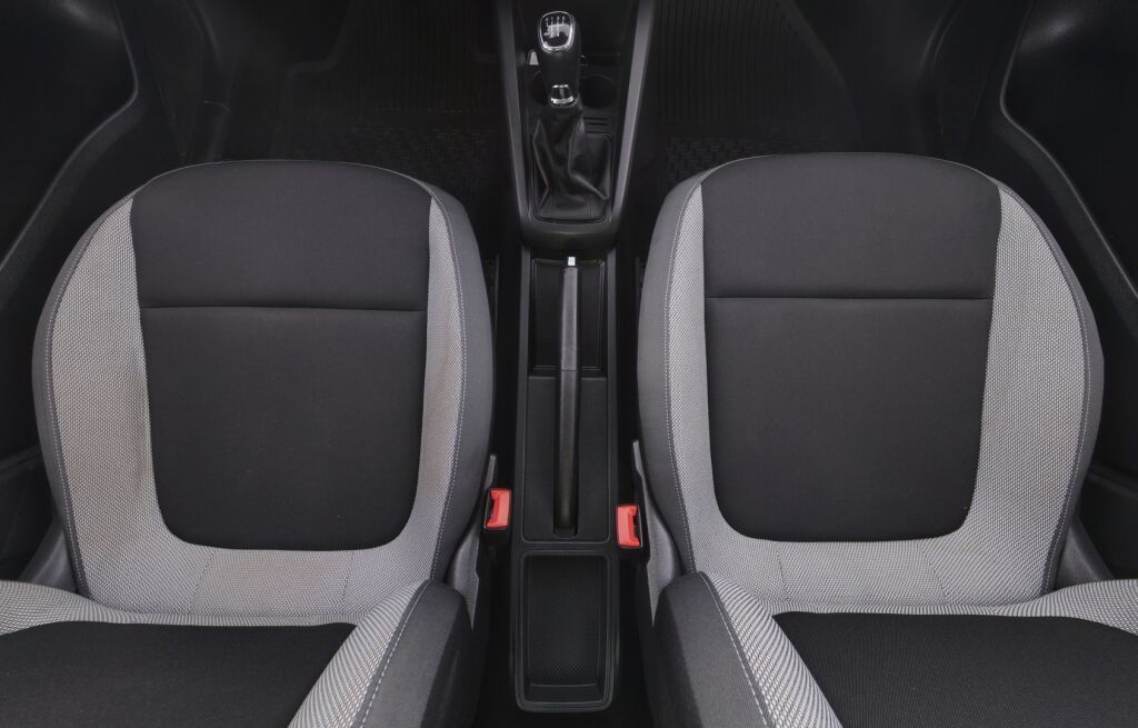 Skoda Fabia 2015 Punainen