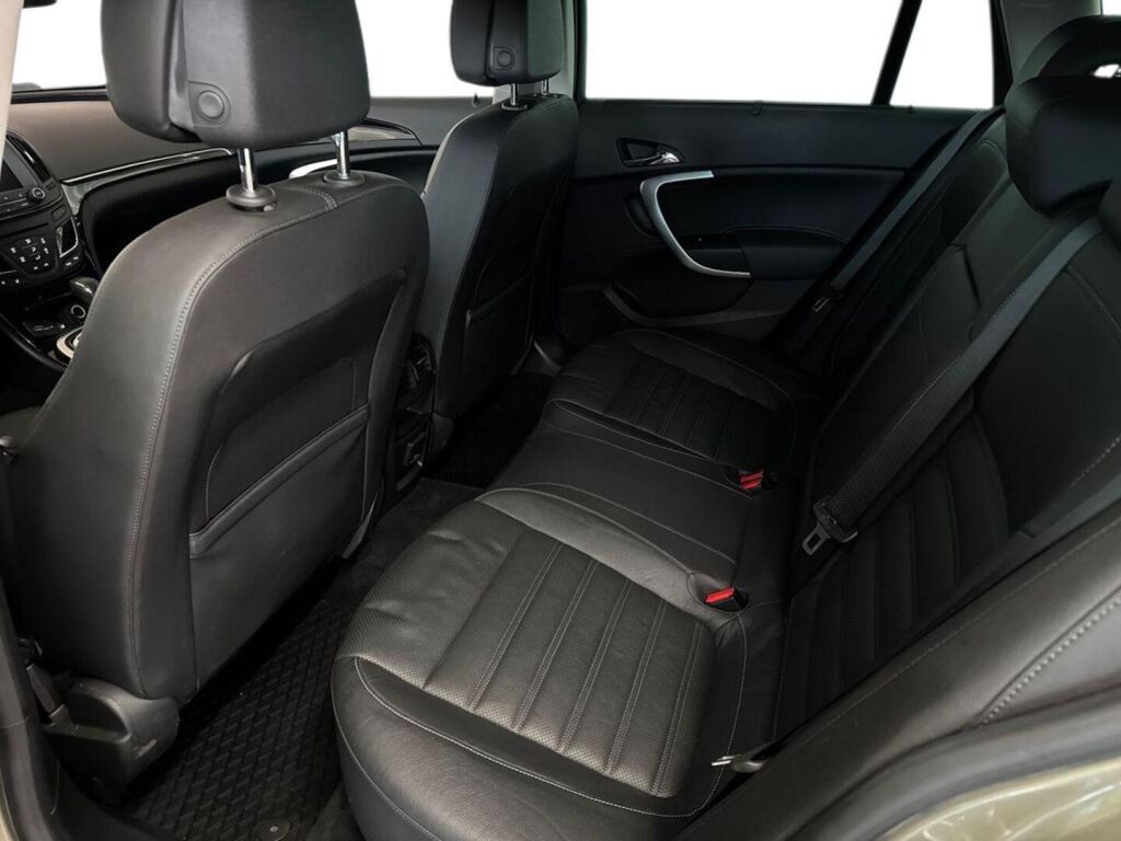 Opel Insignia 2015 Ruskea (beige)