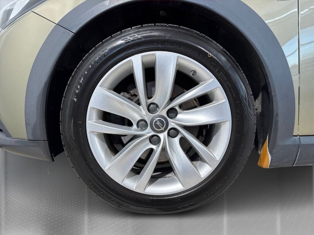 Opel Insignia 2015 Ruskea (beige)