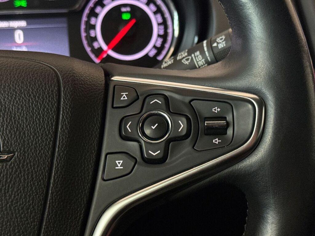 Opel Insignia 2015 Ruskea (beige)