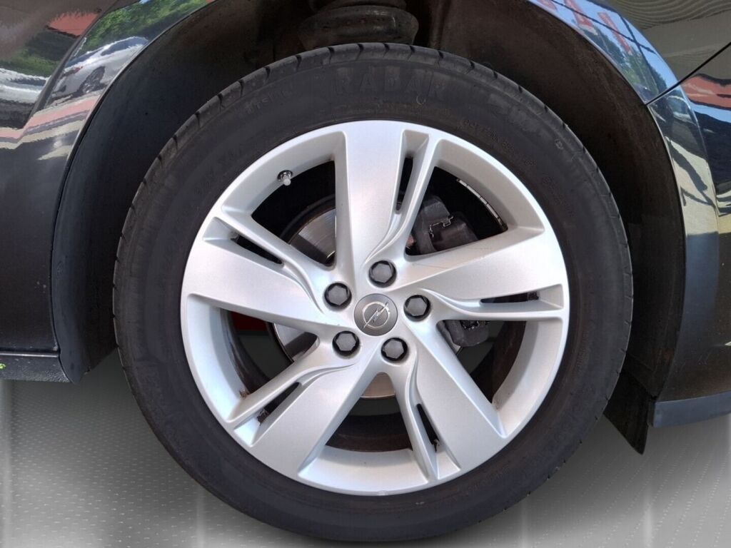 Opel Astra 2016 Musta
