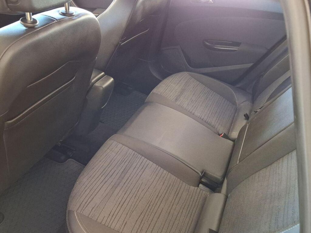 Opel Astra 2016 Musta