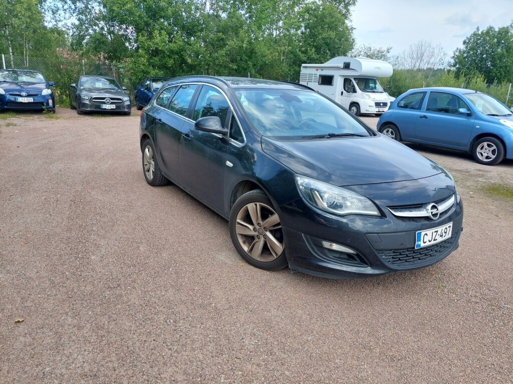 Opel Astra 2016 Musta