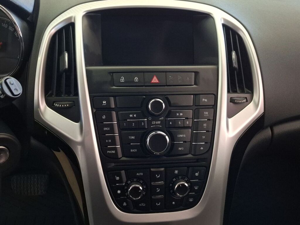 Opel Astra 2016 Musta