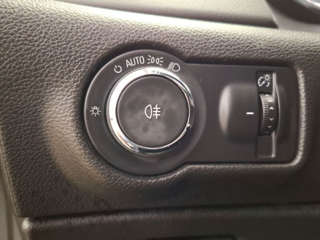 Opel Astra 2016 Musta