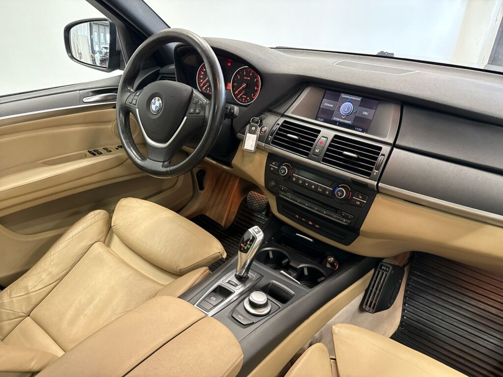 BMW X5 2007 Ruskea (beige)
