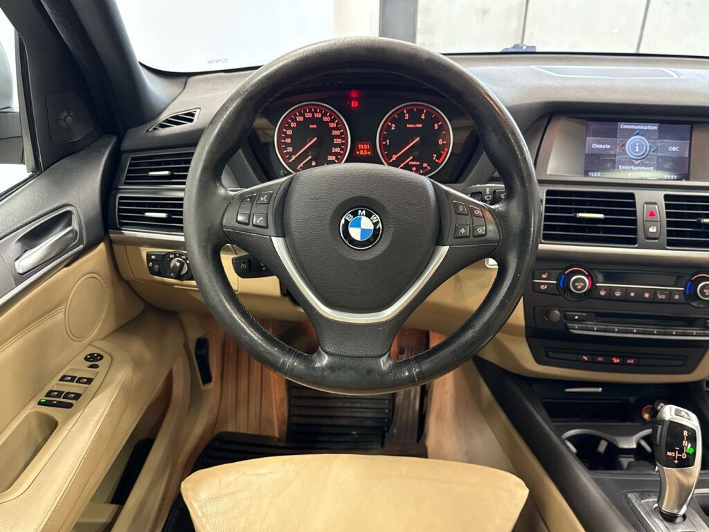 BMW X5 2007 Ruskea (beige)