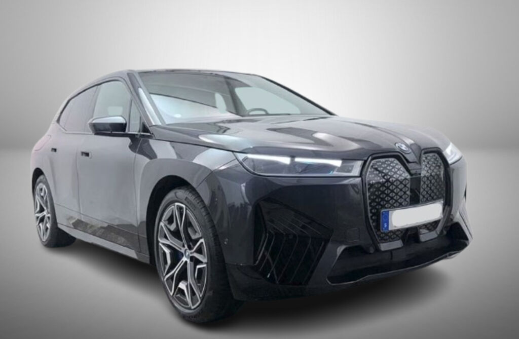BMW iX 2022 Musta
