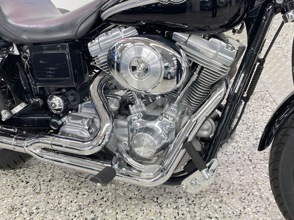 Harley-davidson DYNA 2003 