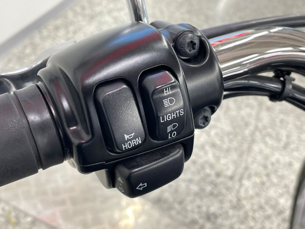 Harley-davidson DYNA 2003 