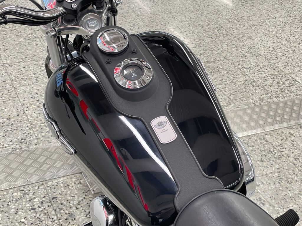 Harley-davidson DYNA 2003 