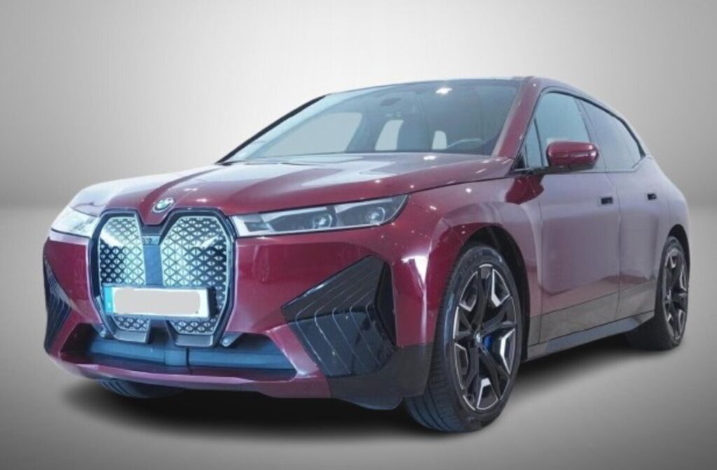 BMW iX 2022 Punainen
