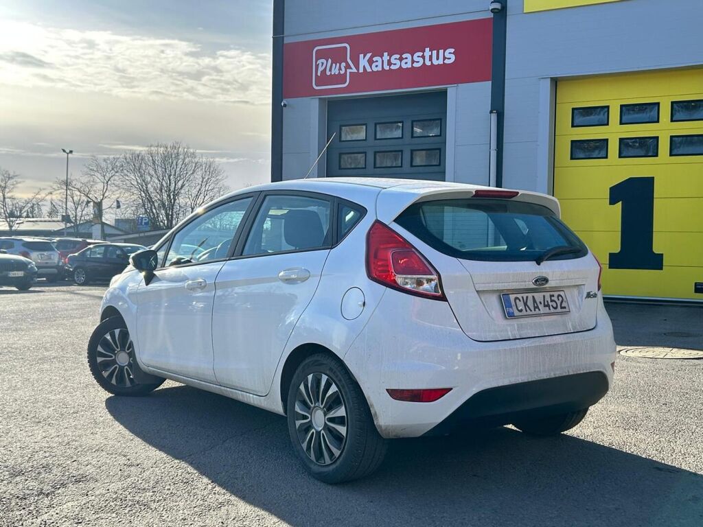 Ford Fiesta 2016 Valkoinen
