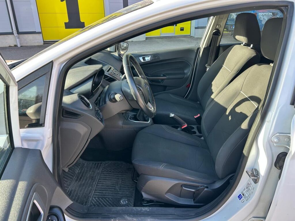 Ford Fiesta 2016 Valkoinen