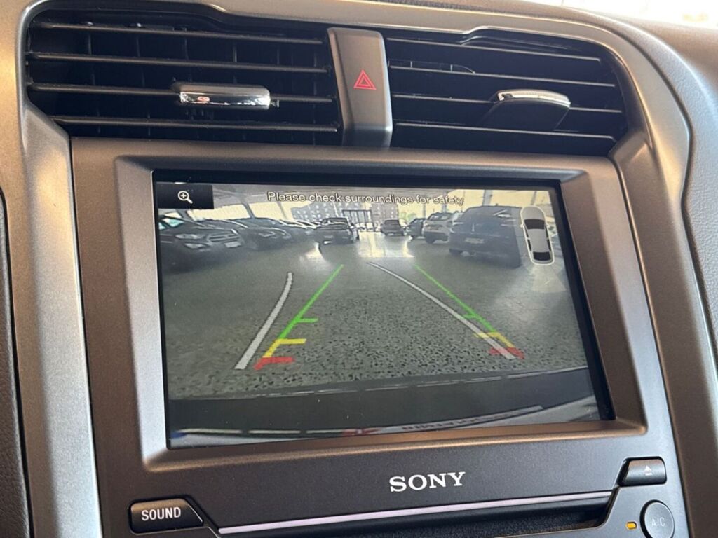 Ford Mondeo 2016 Metallinhohto Harmaa (Magnetic)