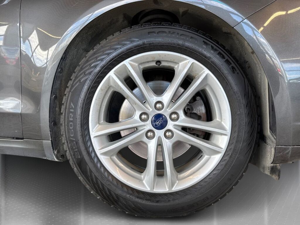 Ford Mondeo 2016 Metallinhohto Harmaa (Magnetic)