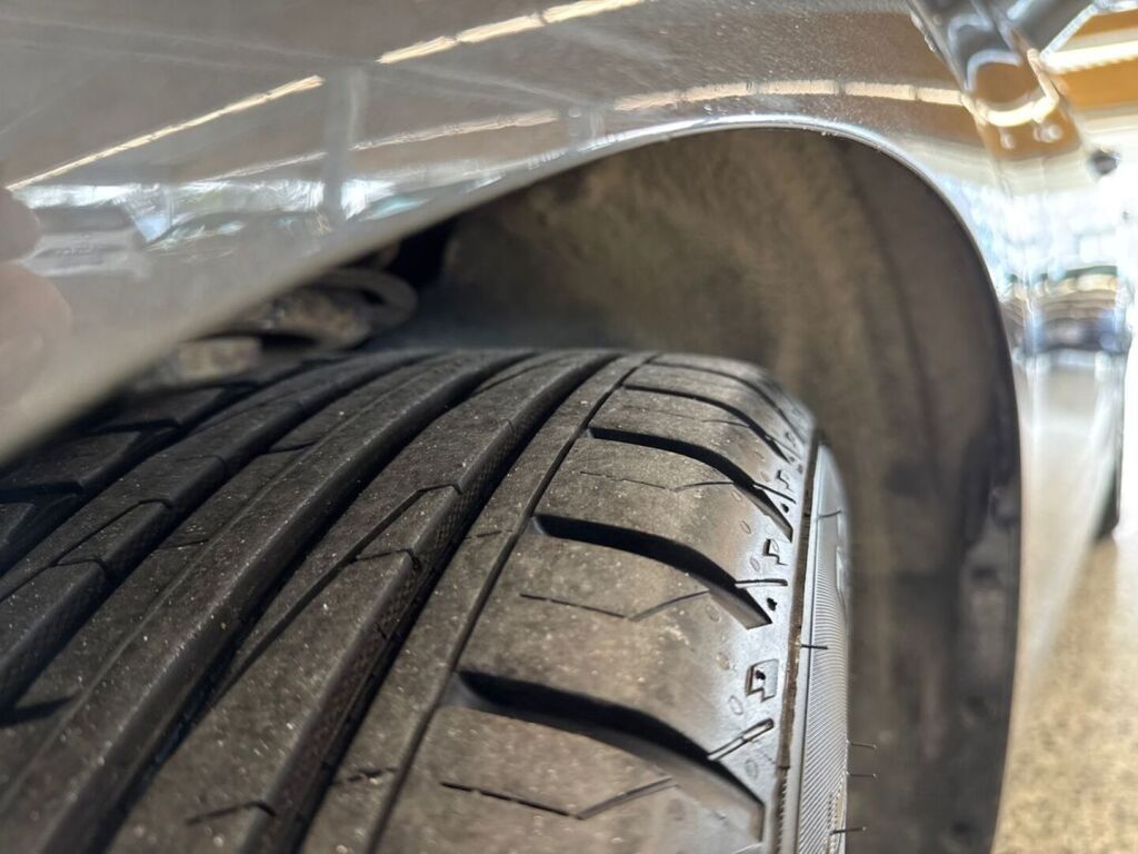 Ford Mondeo 2016 Metallinhohto Harmaa (Magnetic)