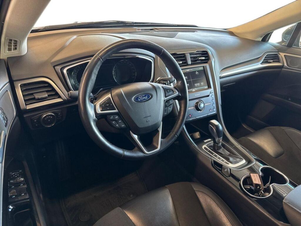 Ford Mondeo 2016 Metallinhohto Harmaa (Magnetic)
