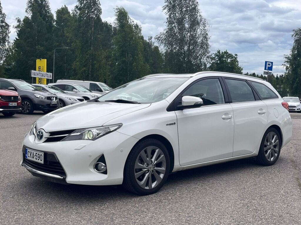 Toyota Auris 2013 Valkoinen
