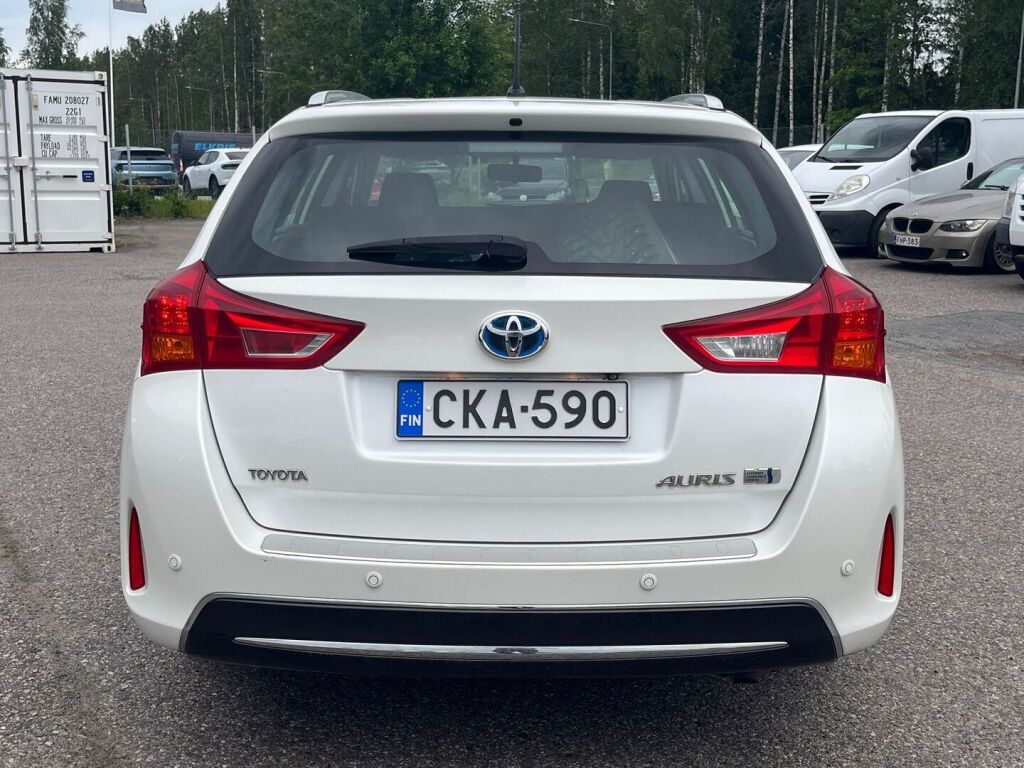 Toyota Auris 2013 Valkoinen