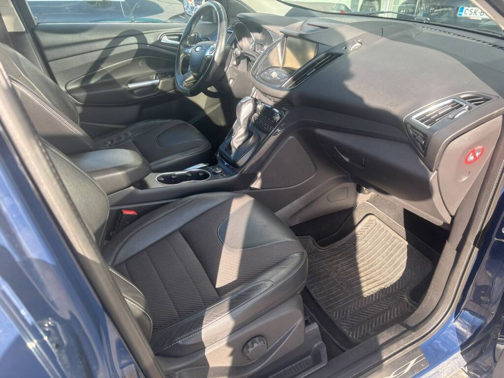 Ford Kuga 2015 Sininen