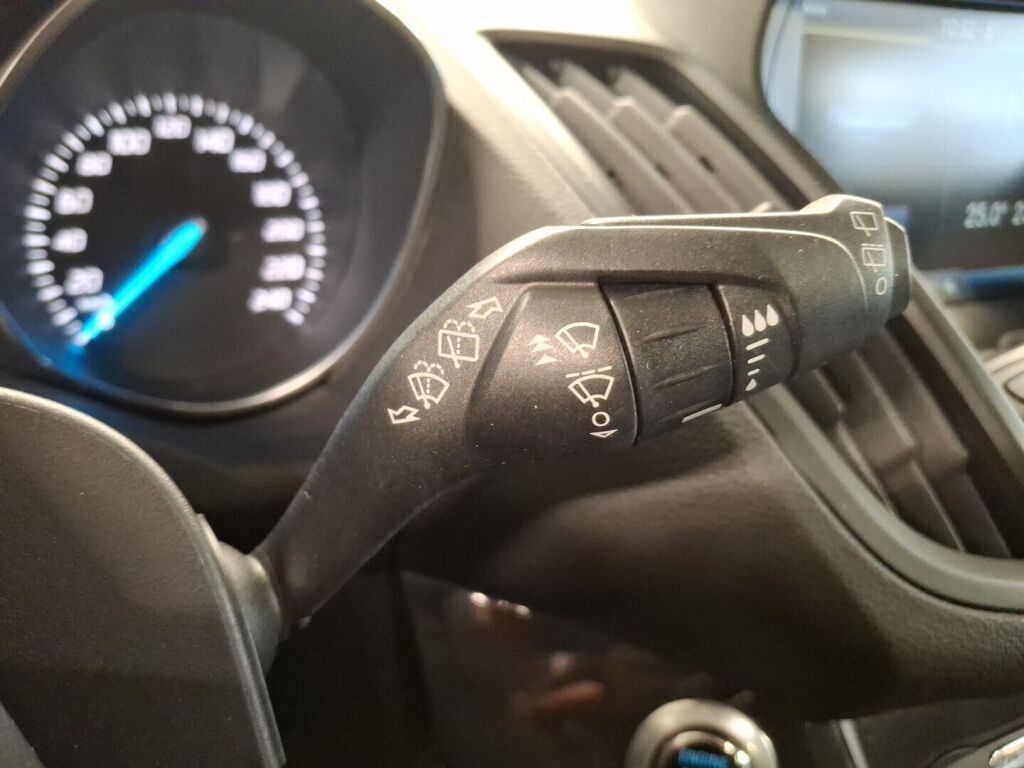 Ford Kuga 2016 Valkoinen