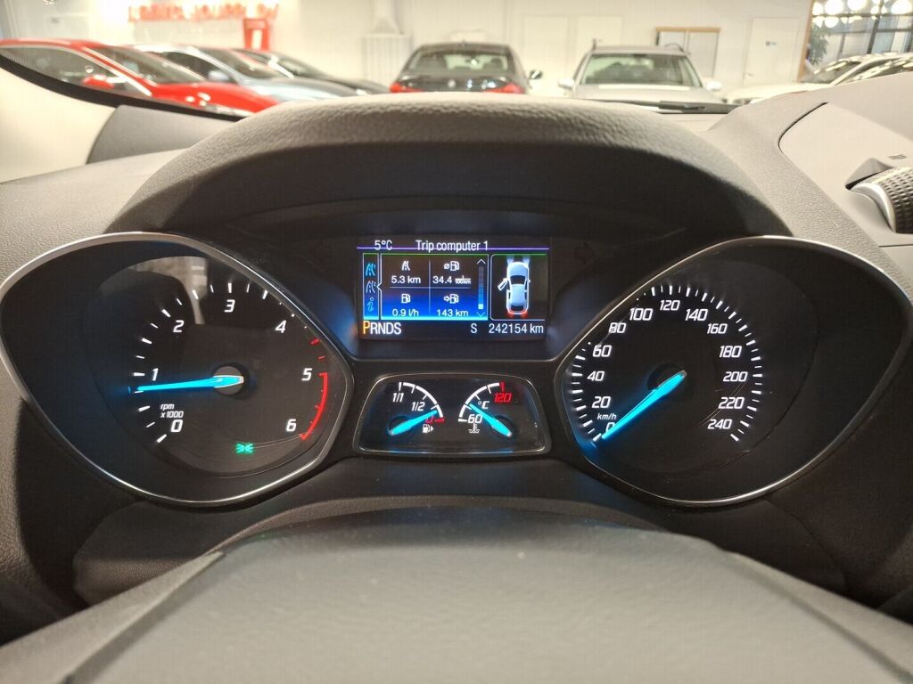 Ford Kuga 2016 Valkoinen